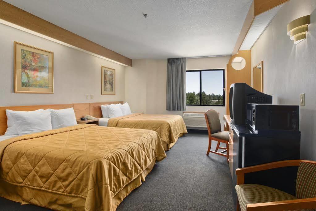 Super 8 By Wyndham Show Low Ngoại thất bức ảnh